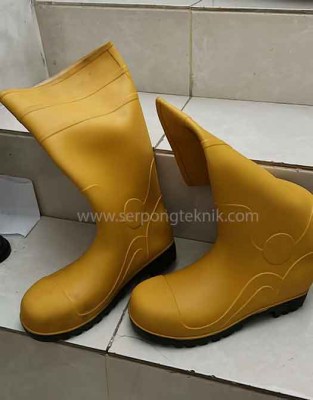 sepatu boot anti air
